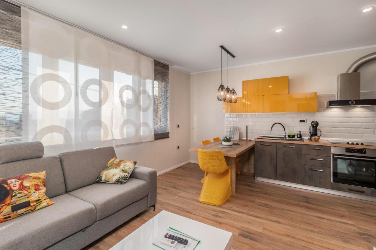 Adastra Apartments With Private Parking And Floor Heating Rijeka Luaran gambar